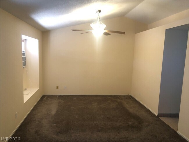 Building Photo - 7997 Flametree Ct
