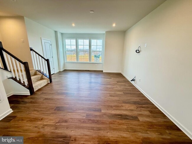 Building Photo - 79 Abigail St