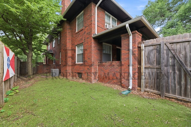 Building Photo - 101 N Belmont Pl