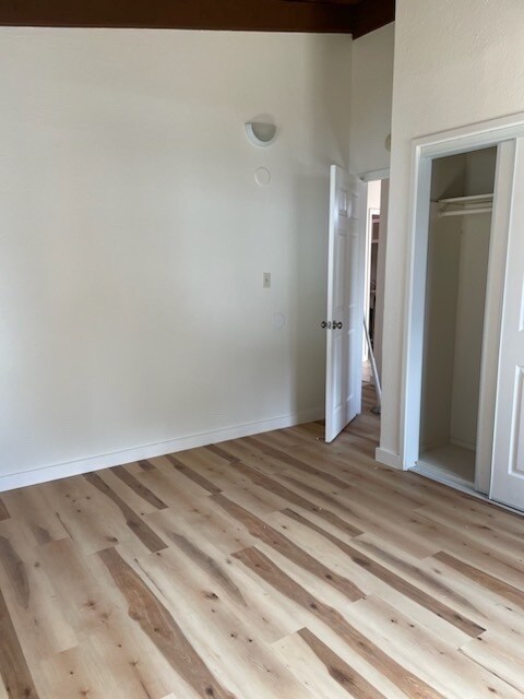 Building Photo - 380 Deodara St