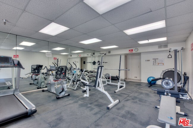 Building Photo - 2663 S Centinela Ave