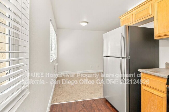 Building Photo - 1160 E Lexington Ave