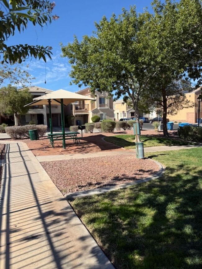 Building Photo - 2-STORY HOME FOR RENT IN HENDERSON