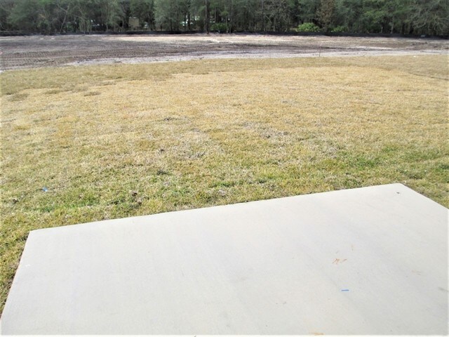 Building Photo - 3353 Roundabout Dr