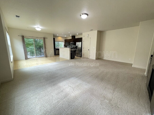 Building Photo - 659 NE Adwick Dr