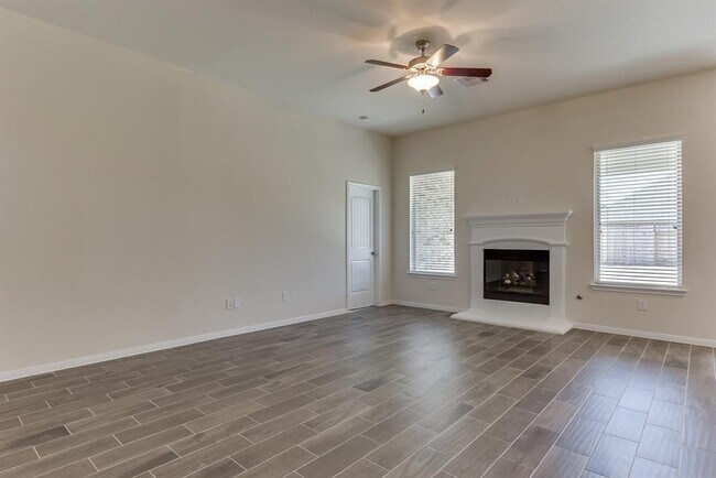 Building Photo - 1515 Holly Chase Ct