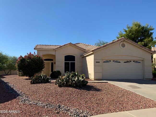 Building Photo - 9069 W Behrend Dr