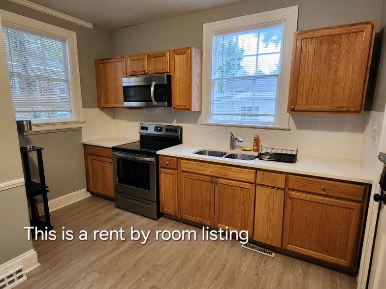Building Photo - 558 Avent St