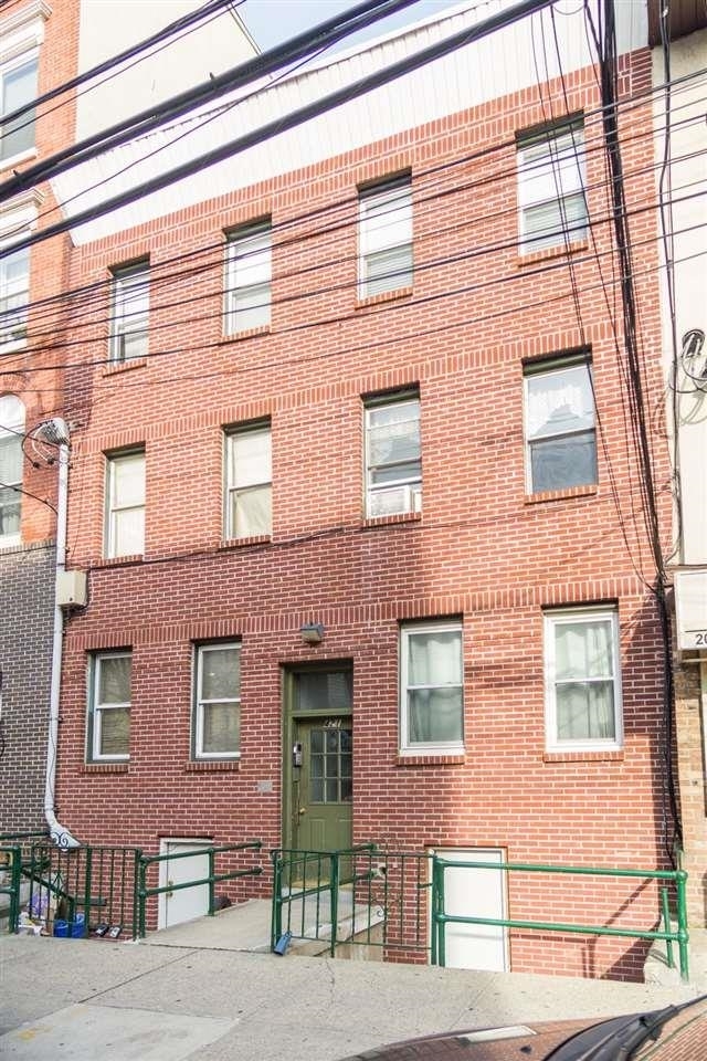 Building Photo - 421 Adams St