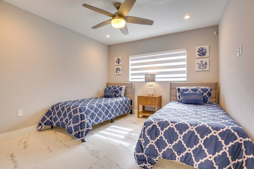 Building Photo - 1371 NW 131st St