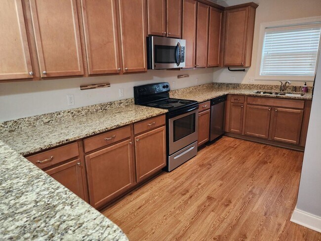 Building Photo - 4952 Date Palm Dr