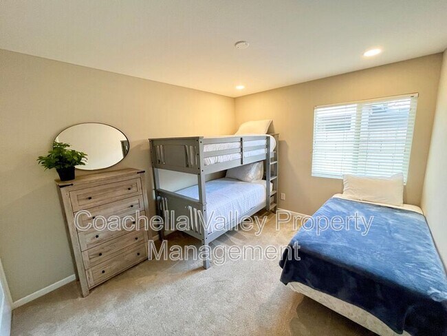 Building Photo - 84131 Azzura Way