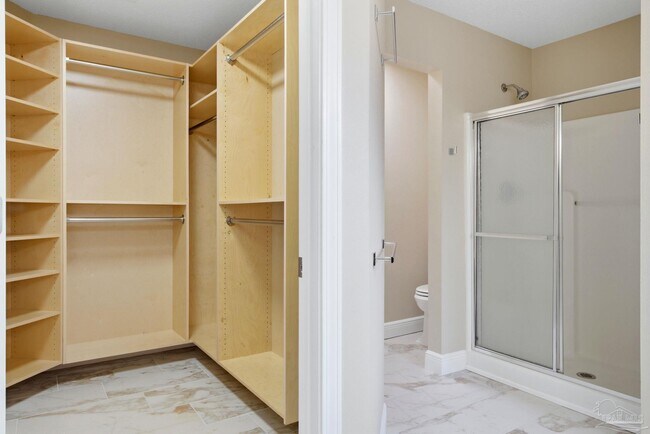 Building Photo - 520 Batten Blvd