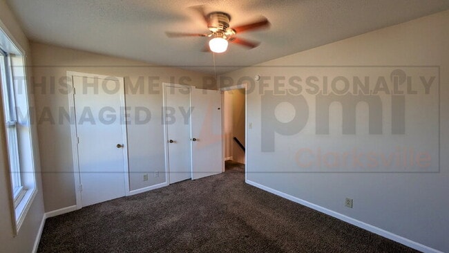 Building Photo - 1531 E Knollwood Cir
