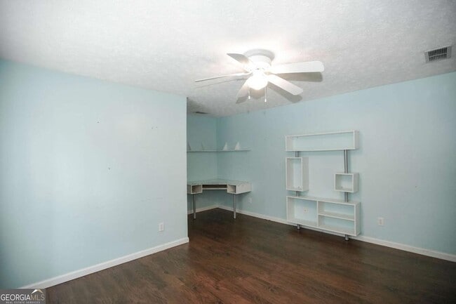 Building Photo - 435 Chandler Ct