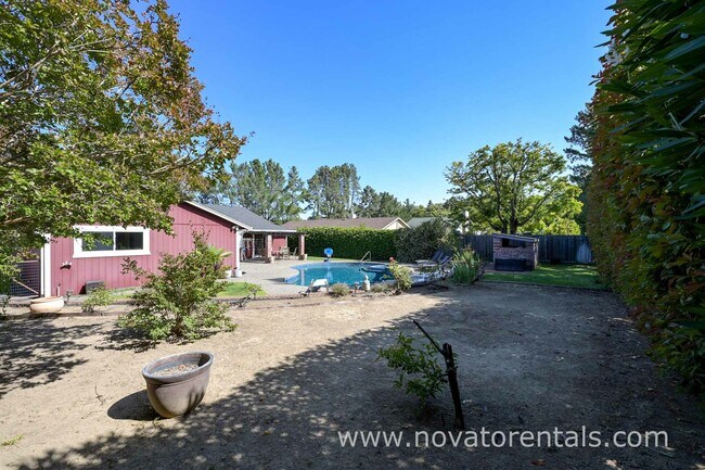 Building Photo - 17 Mosswood Ct