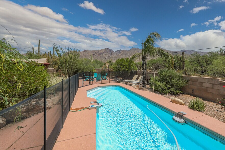 Building Photo - 6532 N Burro Creek Pl