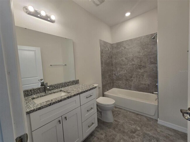 Building Photo - 546 Imperial Pl