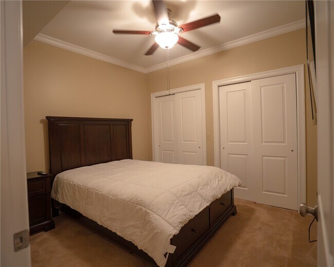 Building Photo - 90 E Market St