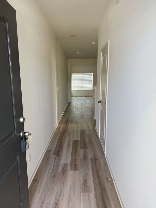 Building Photo - 1019 Homestead Dr