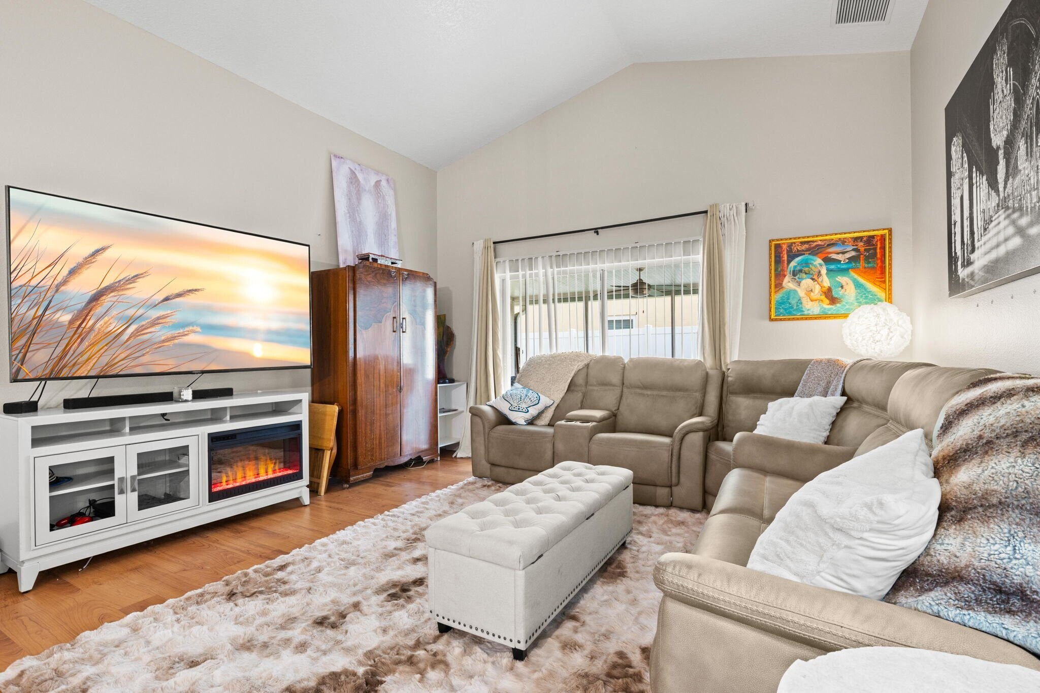 Building Photo - 18102 Leafwood Cir