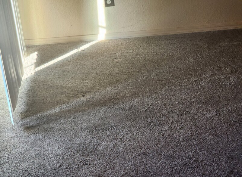 Building Photo - 14427 N Pennsylvania Ave