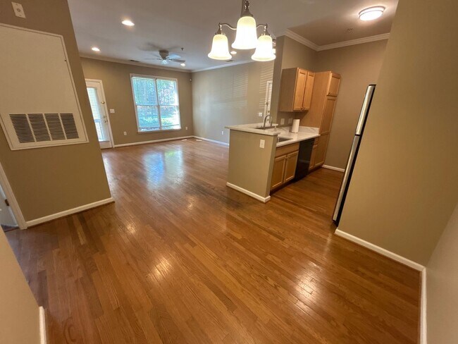 Building Photo - 1 Bedroom | 1.5 Bathroom Ground Level Rale...