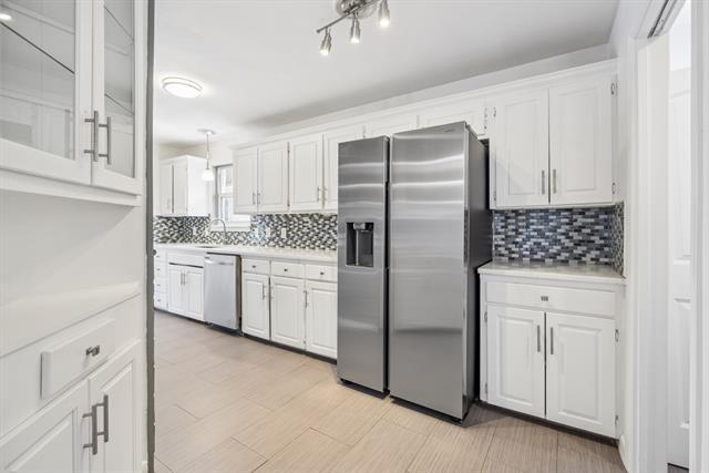 Building Photo - 5929 Canterview Dr