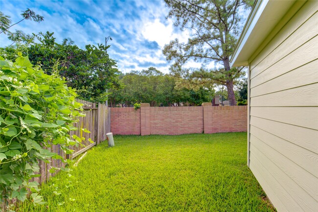 Building Photo - 1807 Garden Terrace Dr