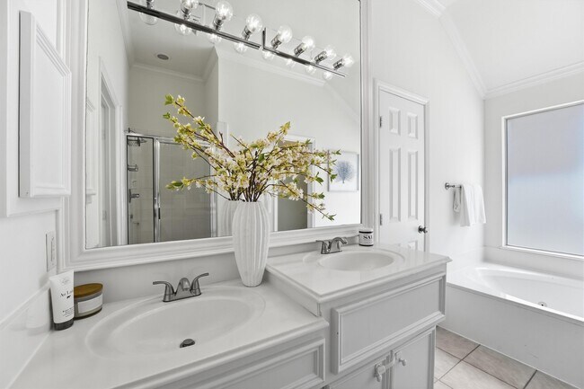 Building Photo - 1433 Oneil St