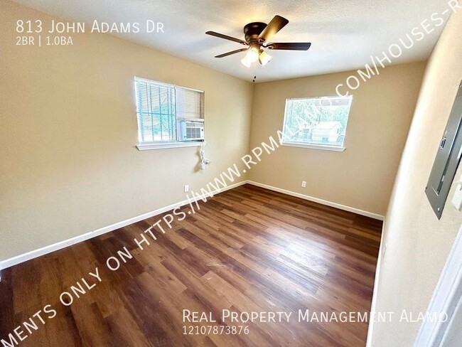 Building Photo - **MOVE-IN SPECIAL** AVAILABLE NOW! 2 Bedro...