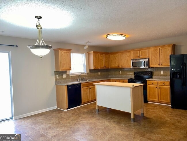 Building Photo - 2831 Amerson Ct