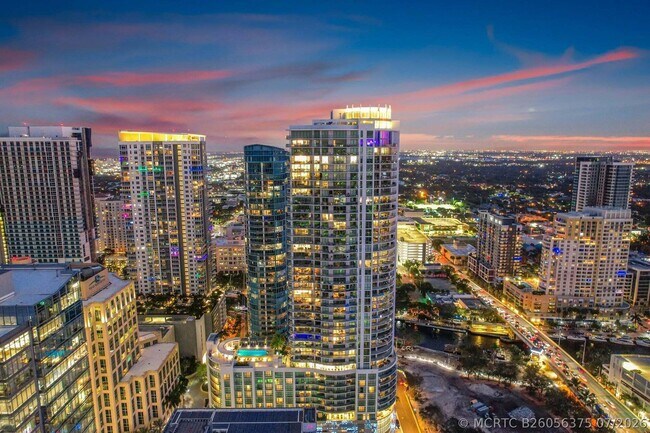 Building Photo - 100 E Las Olas Blvd