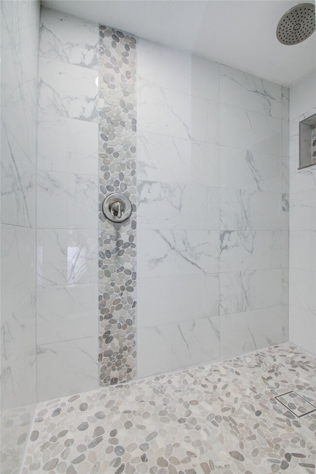 Building Photo - 10226 Envoy St