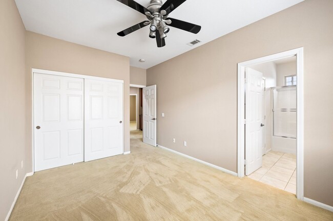 Building Photo - Beautiful townhome in the desirable Rancho Rose community in Jeffries Ranch!