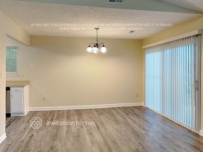 Building Photo - 4700 Cricklewood Ln