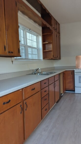 Building Photo - 3701 Dubose St SW