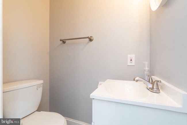 Building Photo - 37 Cardor Ct