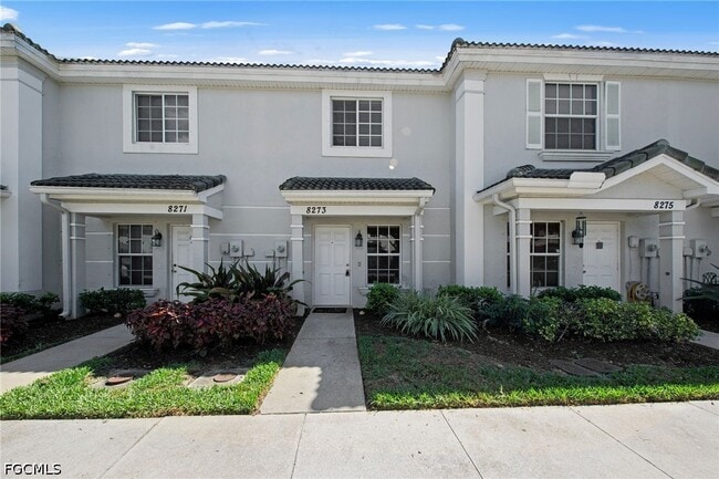 Building Photo - 8273 Pacific Beach Dr