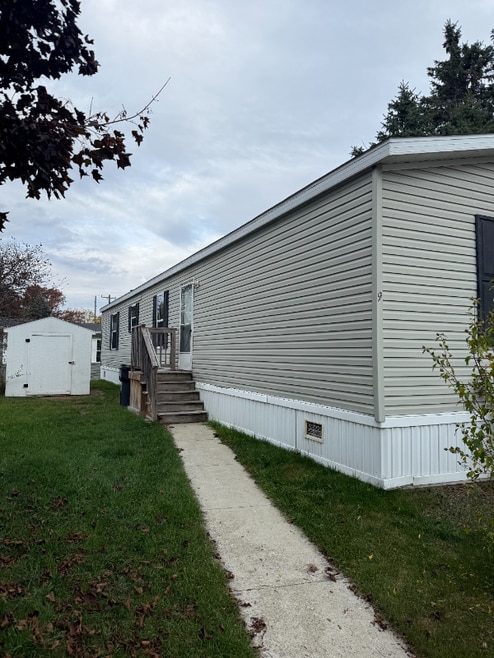 Building Photo - 9 Dunlap Cir