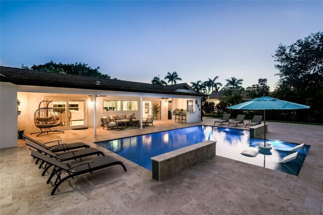 Building Photo - 3127 Sherwood Blvd