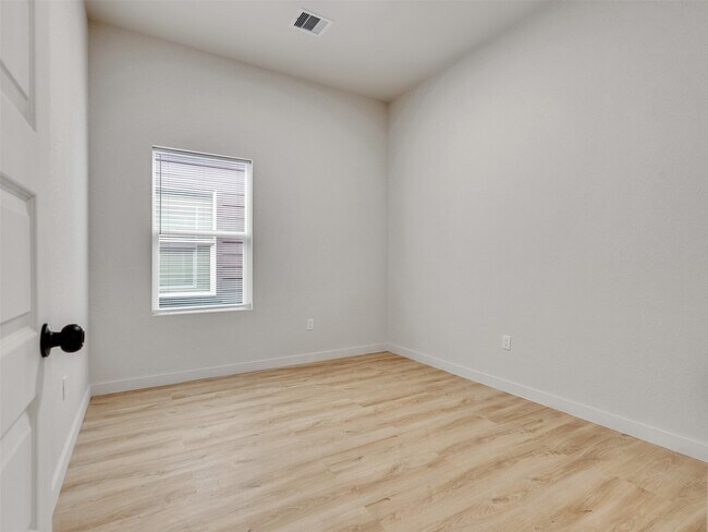 Building Photo - 9709 Cargill St