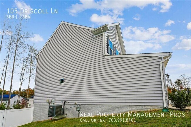 Building Photo - 105 Driscoll Ln