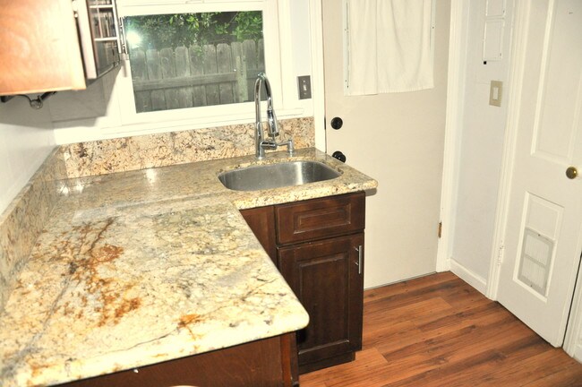 Building Photo - 1657 El Rito Ave