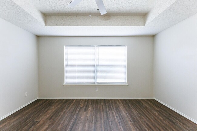 Building Photo - 3102 109th St