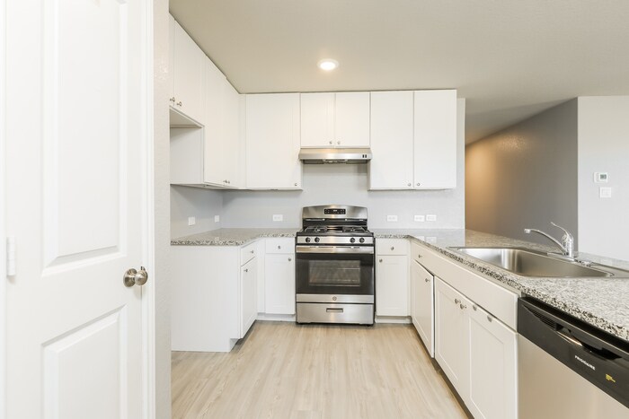 Building Photo - 347 Agave Cir