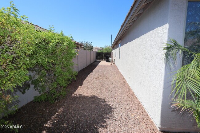 Building Photo - 2650 E Dennisport Ave