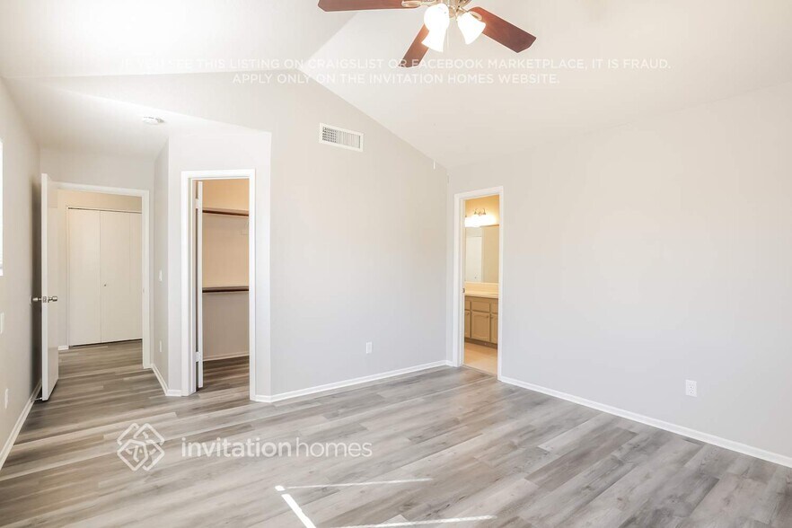 Building Photo - 517 E Kerry Ln