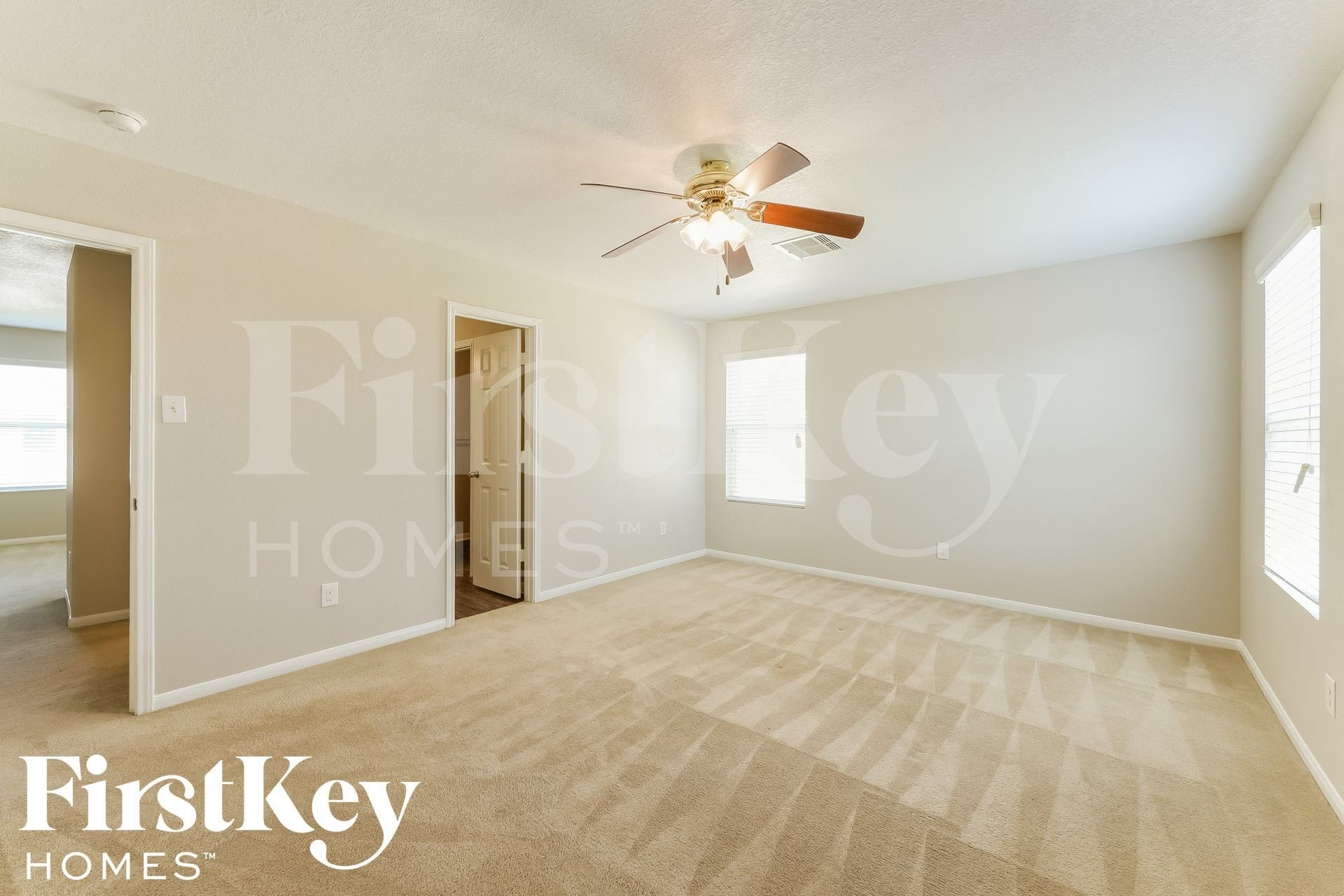 Building Photo - 9909 Hyacinth Way
