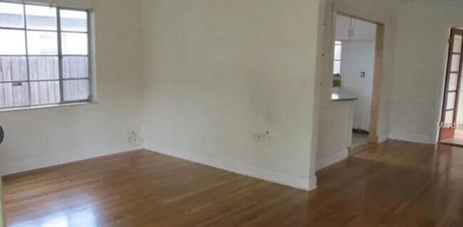 Building Photo - 5026 1st Ave N